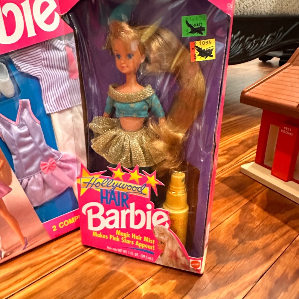 Barbie Hollywood Hair Doll in Sparkling Gold Outfit